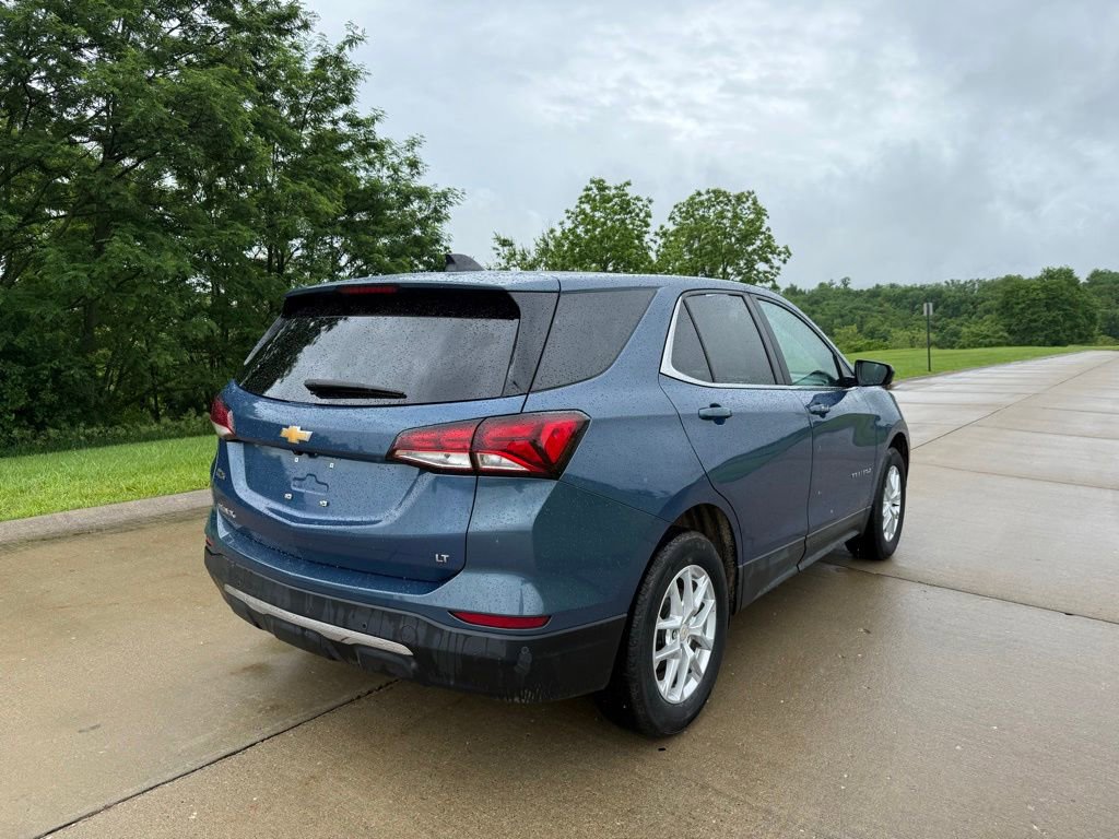 Used 2024 Chevrolet Equinox LT w/ LPO, Floor Liner Package FWD image 3