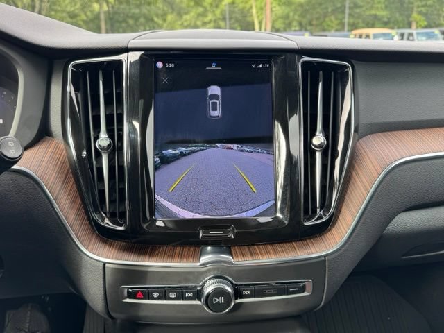 Used 2022 Volvo XC60 B5 Momentum w/ Climate Package AWD/4WD image 42