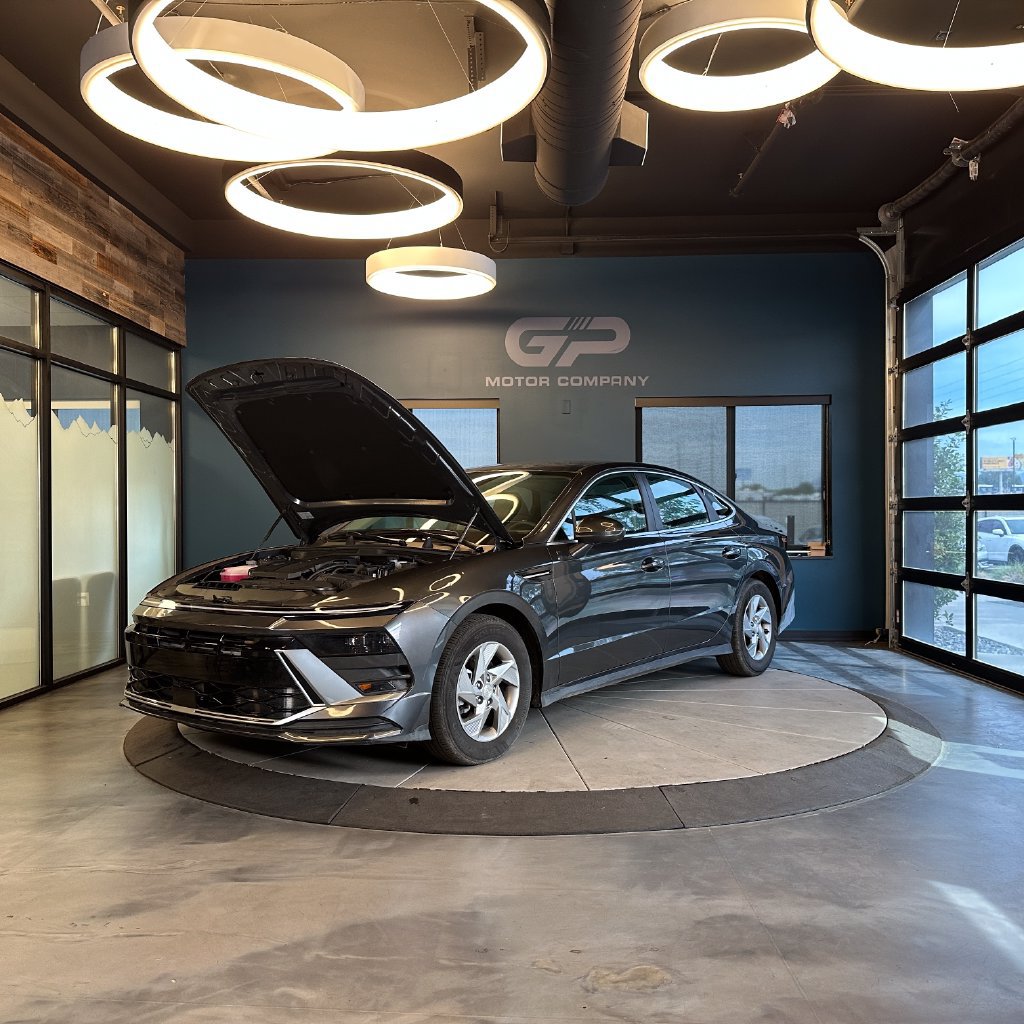 Used 2025 Hyundai Sonata SE FWD image 23