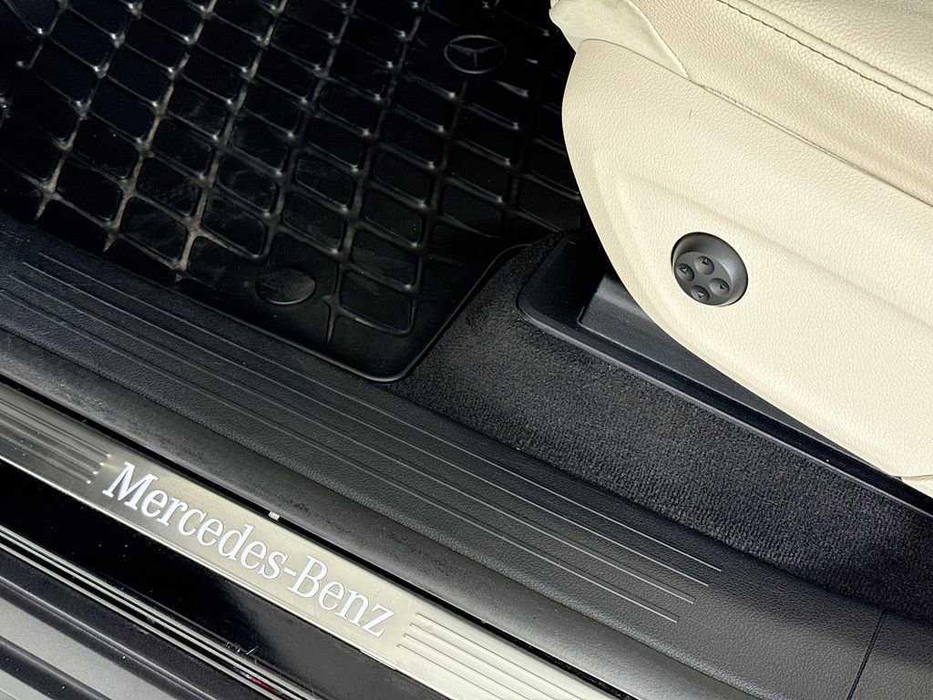 Used 2023 Mercedes-Benz GLS 450 4MATIC image 19