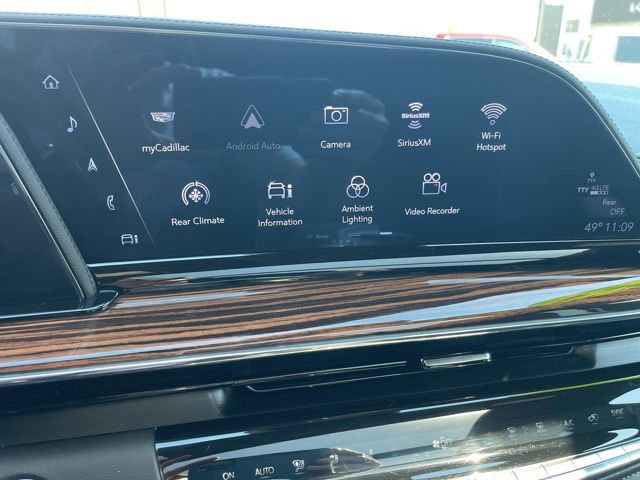 Used 2024 Cadillac Escalade Premium Luxury image 23