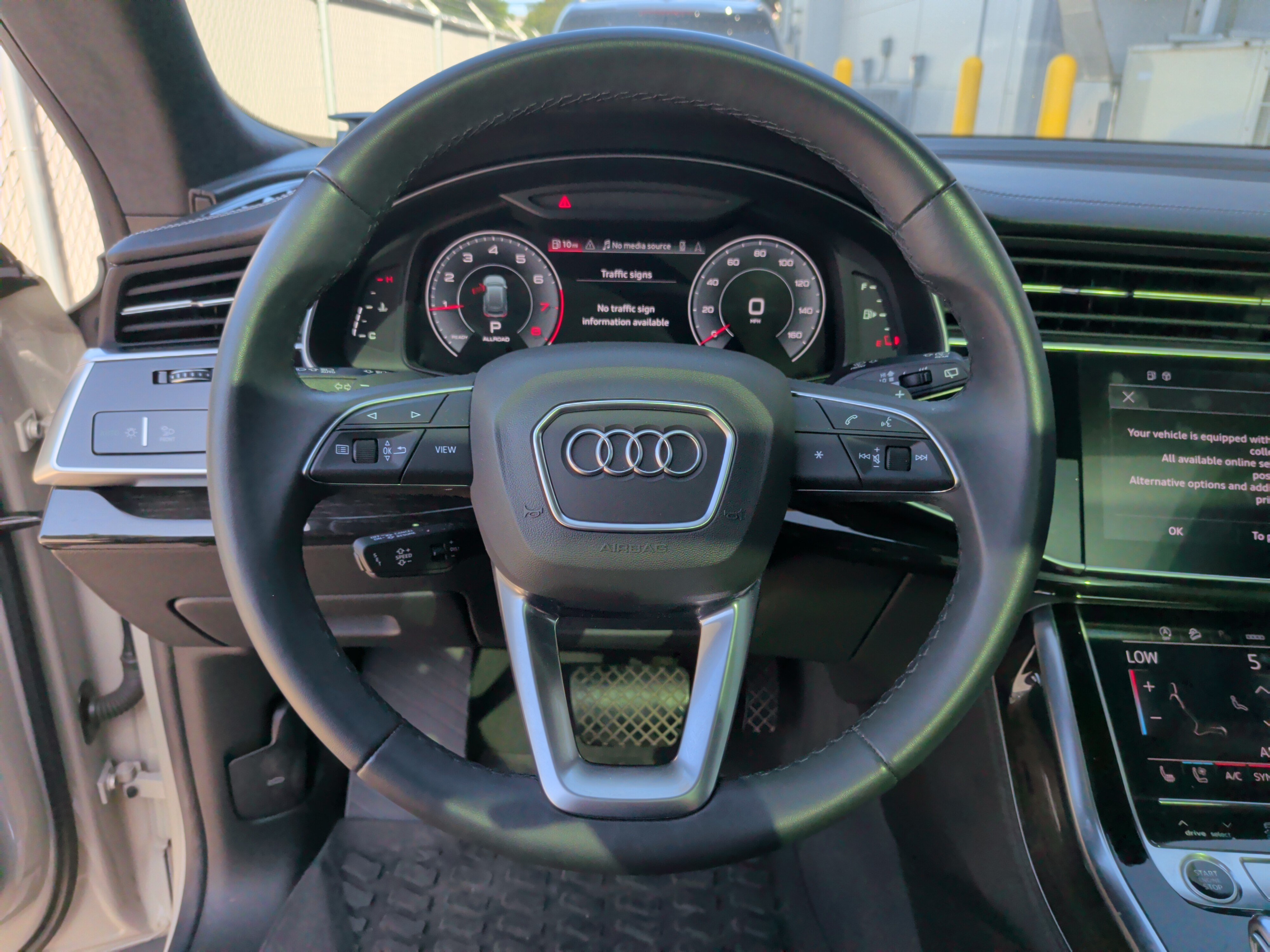 Used 2023 Audi Q8 Prestige w/ Prestige Package AWD/4WD image 18