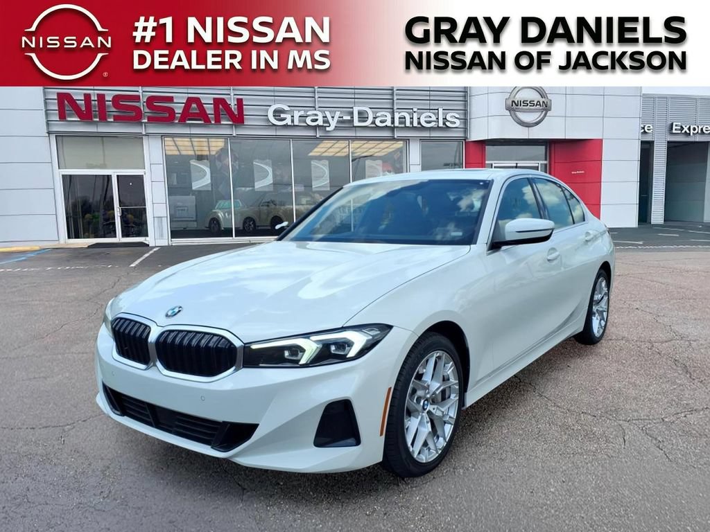Used 2025 BMW 330i Sedan RWD image 3