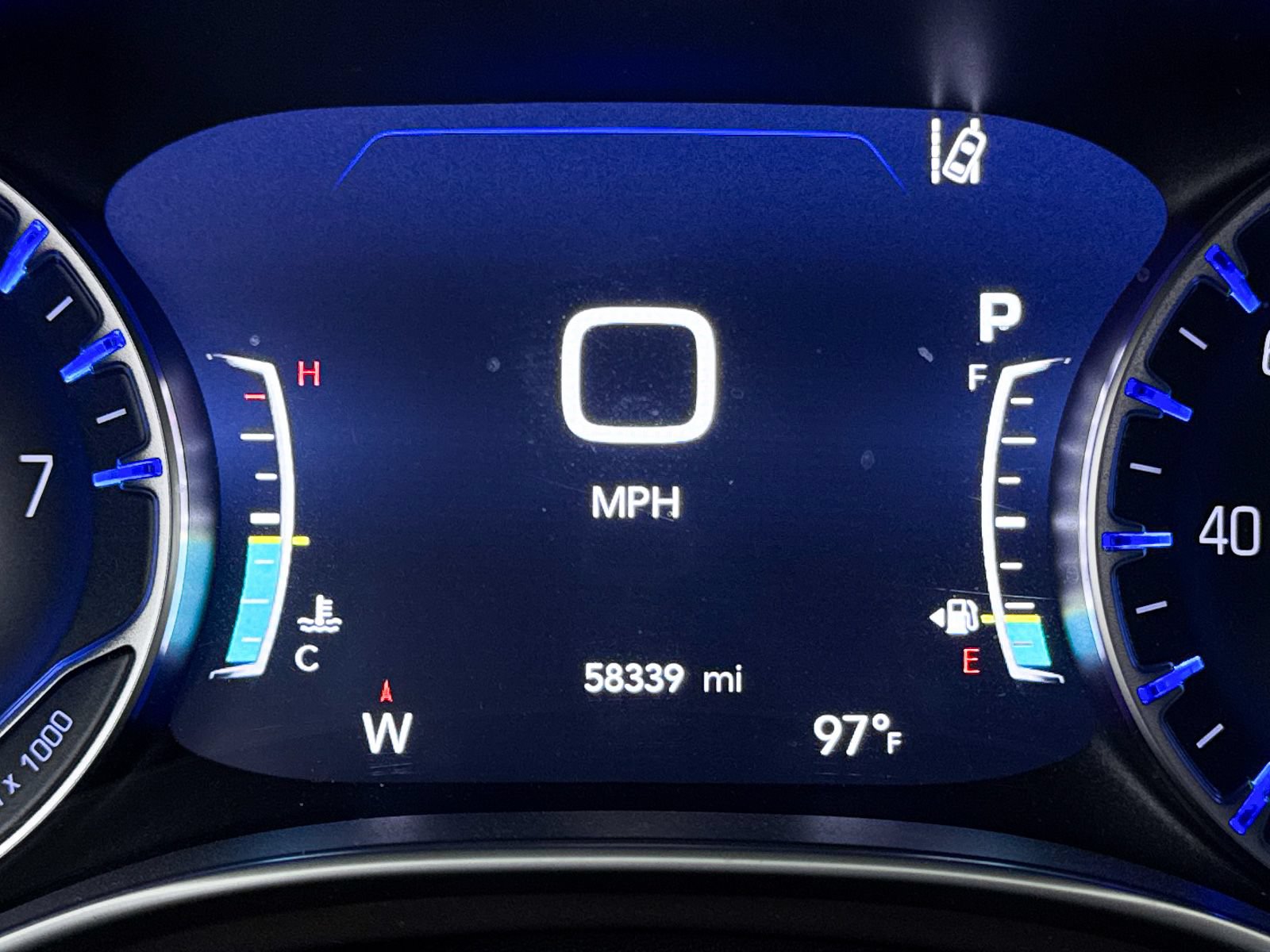 Used 2018 Chrysler Pacifica Touring-L Plus w/ Advanced Safetytec Group FWD image 37