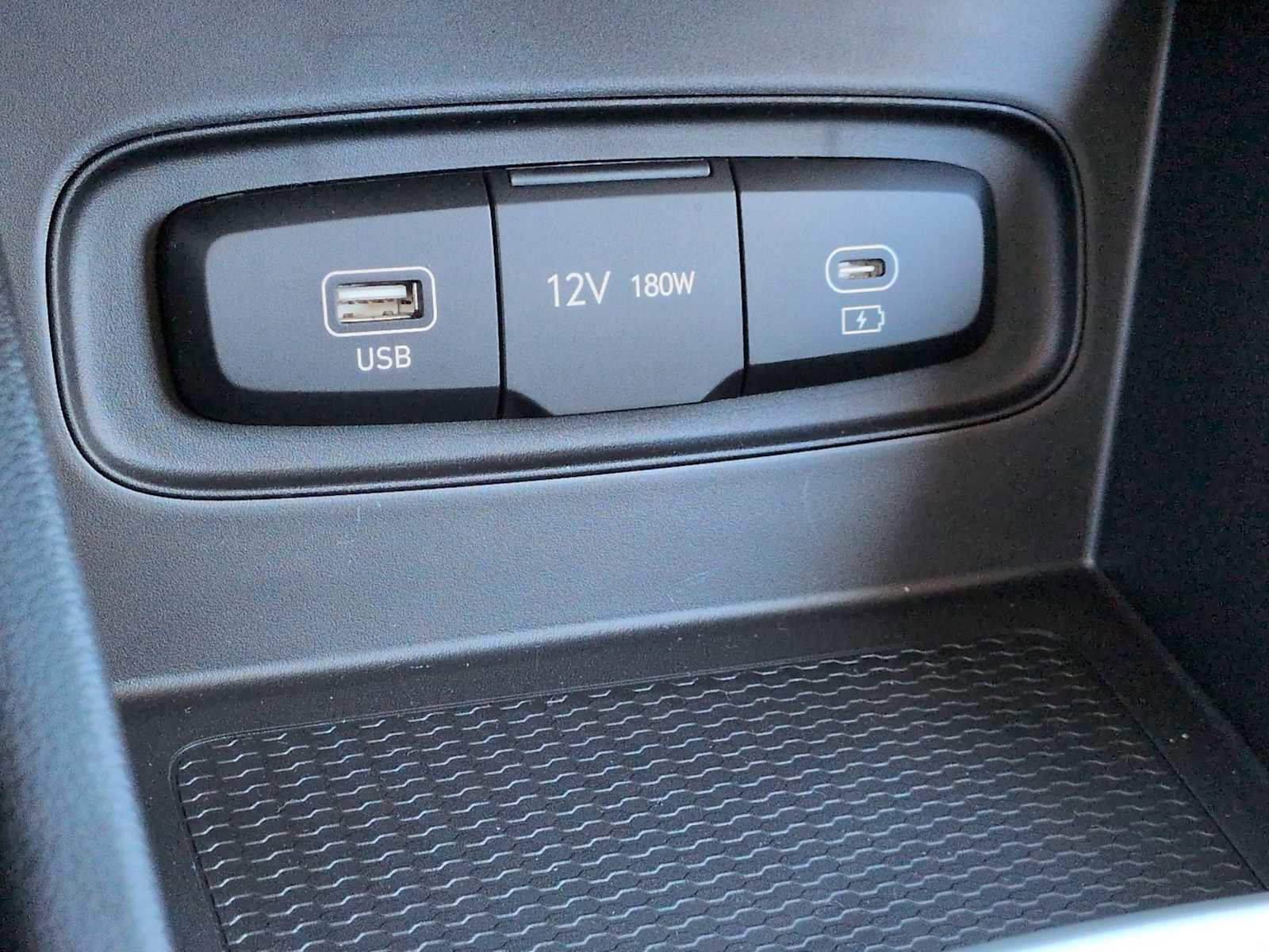 Certified 2026 Hyundai Venue SE image 30