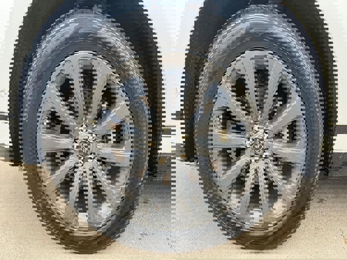 Used 2019 Land Rover Range Rover Velar R-Dynamic SE image 9