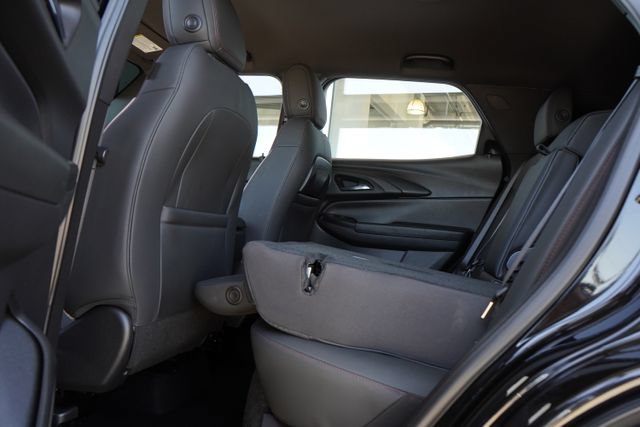 Used 2022 Chevrolet TrailBlazer RS FWD image 30