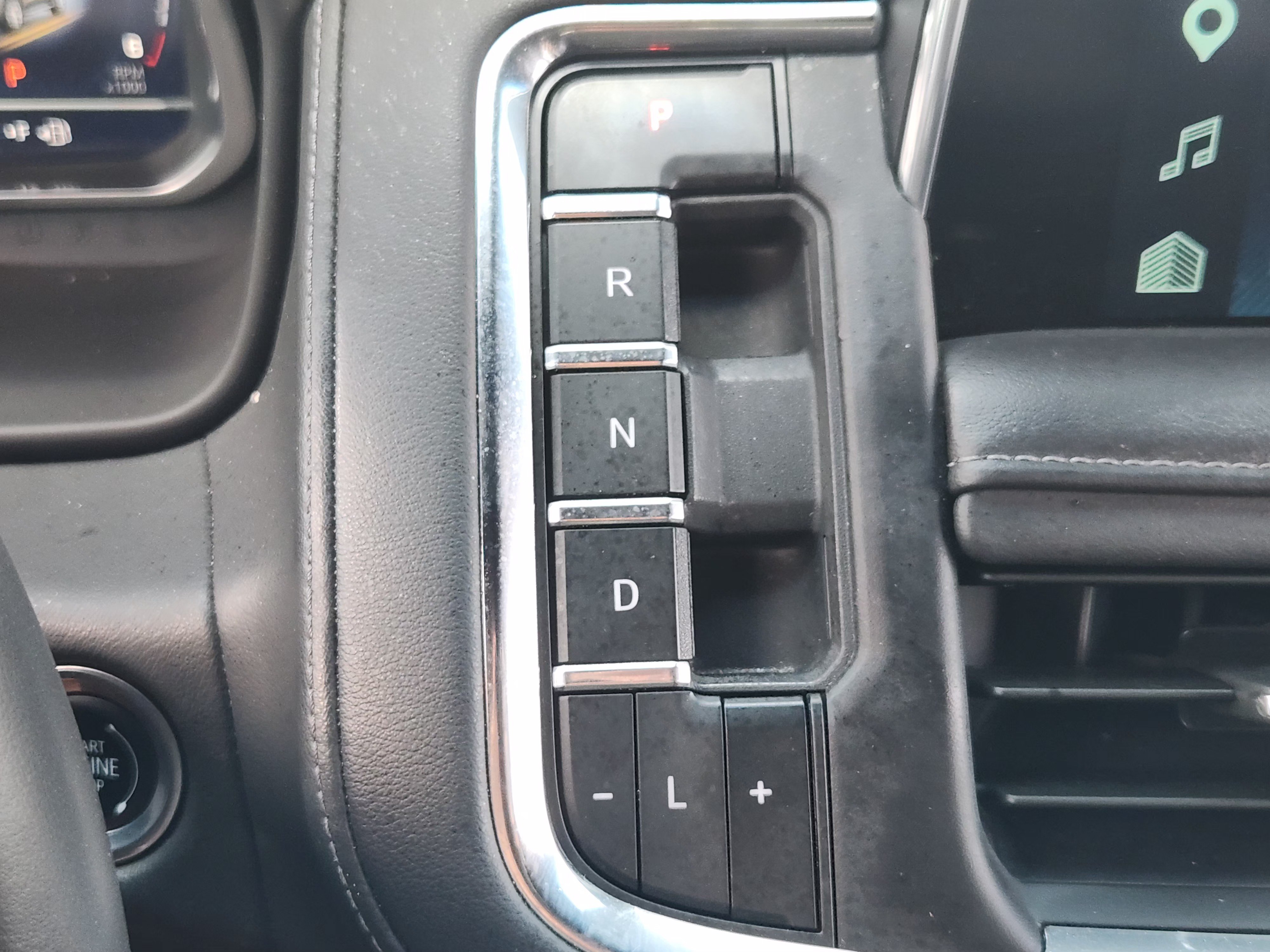 Used 2024 Chevrolet Tahoe Z71 w/ Luxury Package AWD/4WD image 22