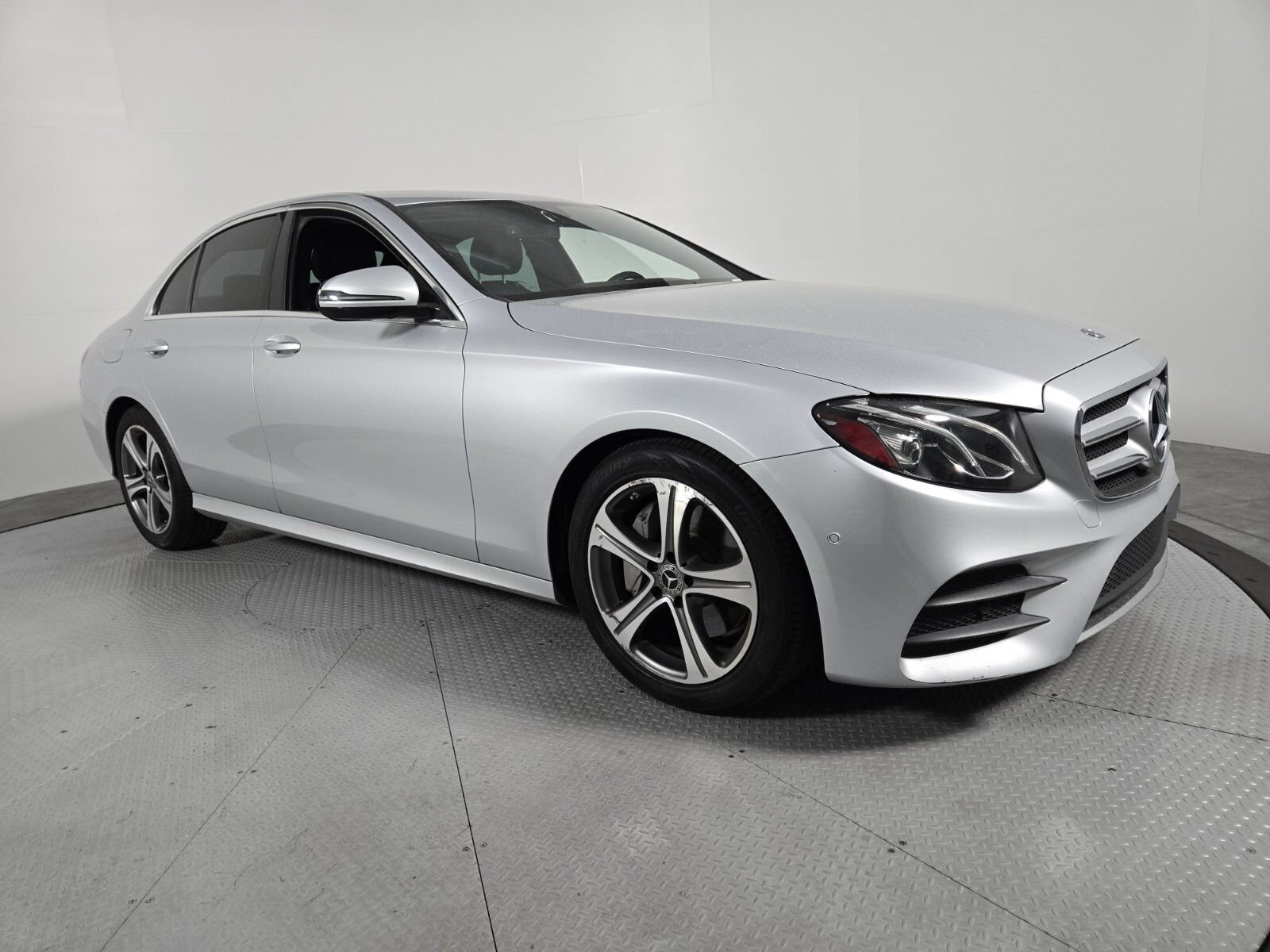 Used 2017 Mercedes-Benz E 300 image 16