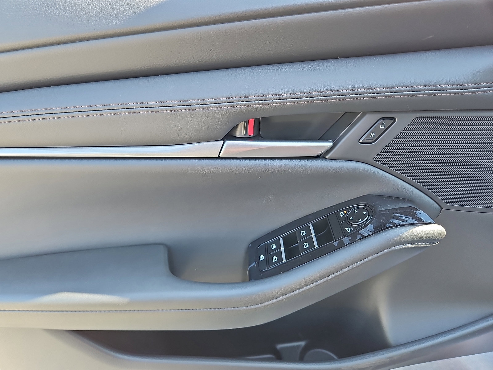 New 2026 MAZDA MAZDA3 s image 10