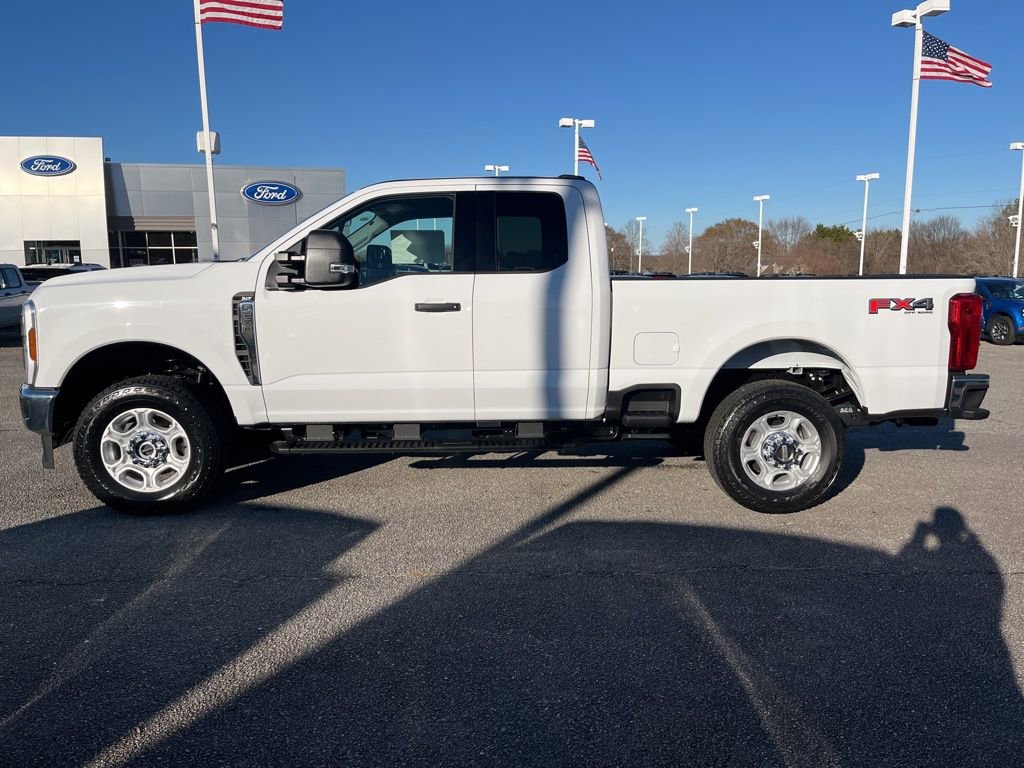 New 2026 Ford F250 XLT w/ FX4 Off-Road Package image 8