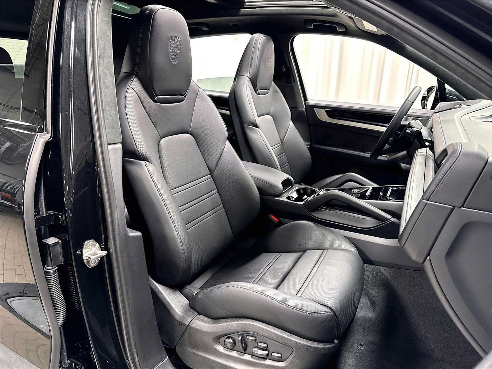 New 2026 Porsche Cayenne S AWD/4WD image 29