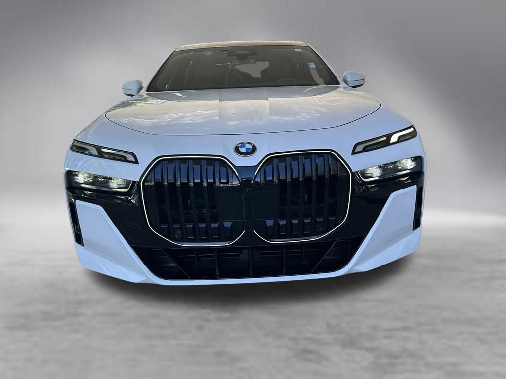 Used 2026 BMW 740i RWD image 15