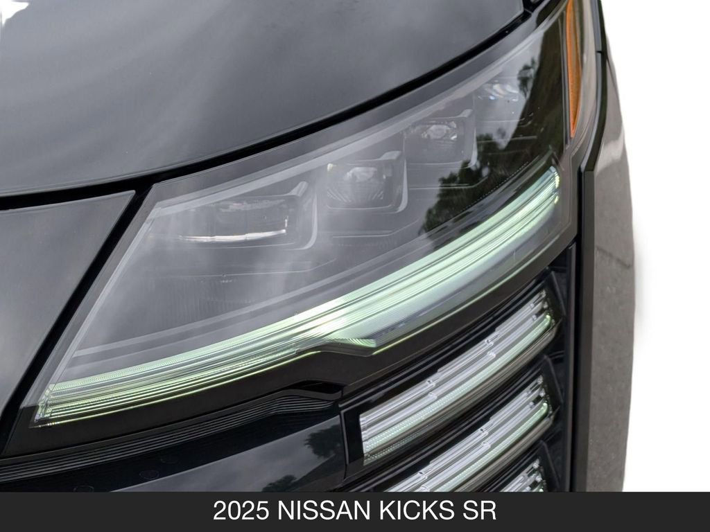 Certified 2025 Nissan Kicks SR image 10