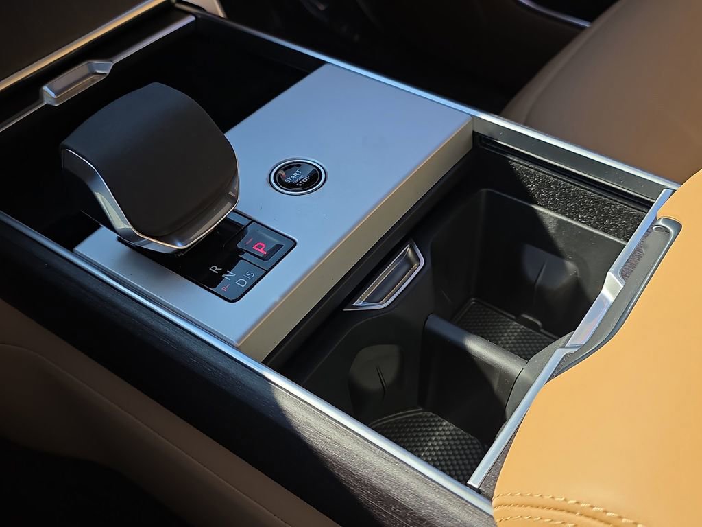 New 2026 Land Rover Range Rover SE image 25