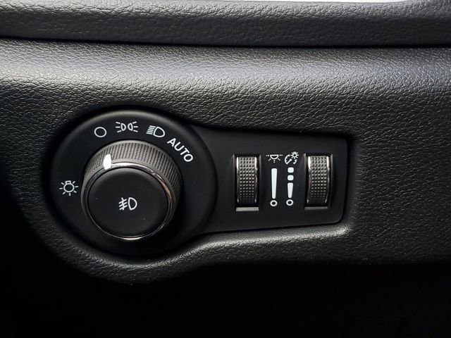 New 2026 Chrysler Pacifica Select image 34