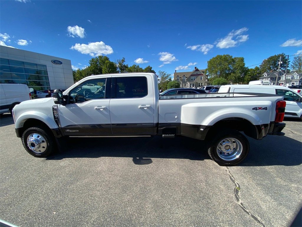Used 2025 Ford F450 King Ranch image 4