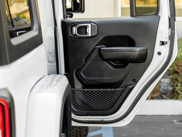 Used 2021 Jeep Wrangler Unlimited Rubicon AWD/4WD image 23