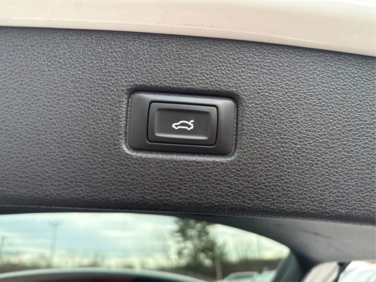 Used 2017 Audi Q7 2.0T Premium image 38