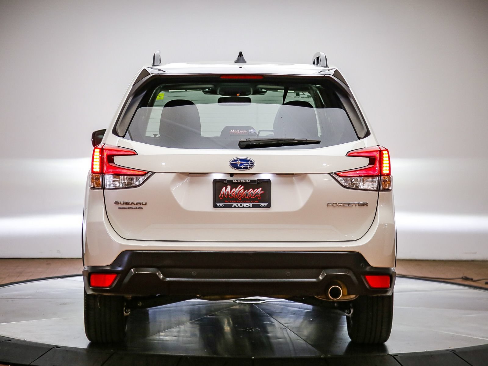 Used 2024 Subaru Forester Limited AWD/4WD image 3