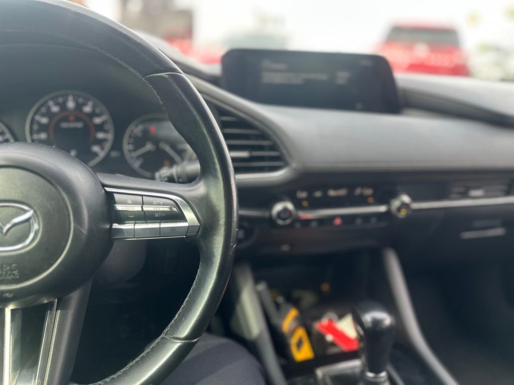 Used 2021 MAZDA MAZDA3 s image 8