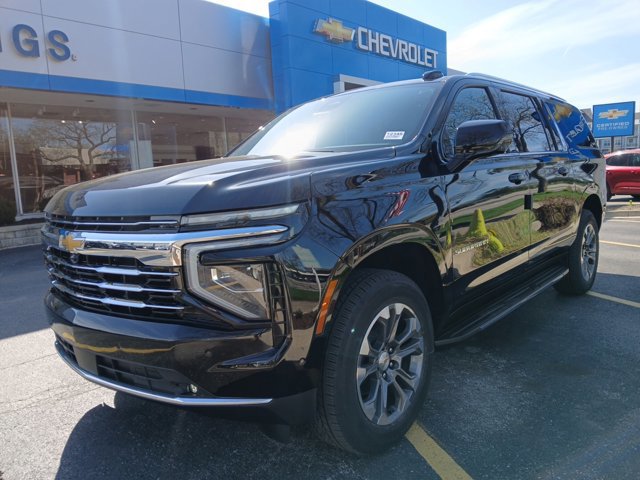 New 2026 Chevrolet Suburban LT w/ Comfort Package AWD/4WD image 6