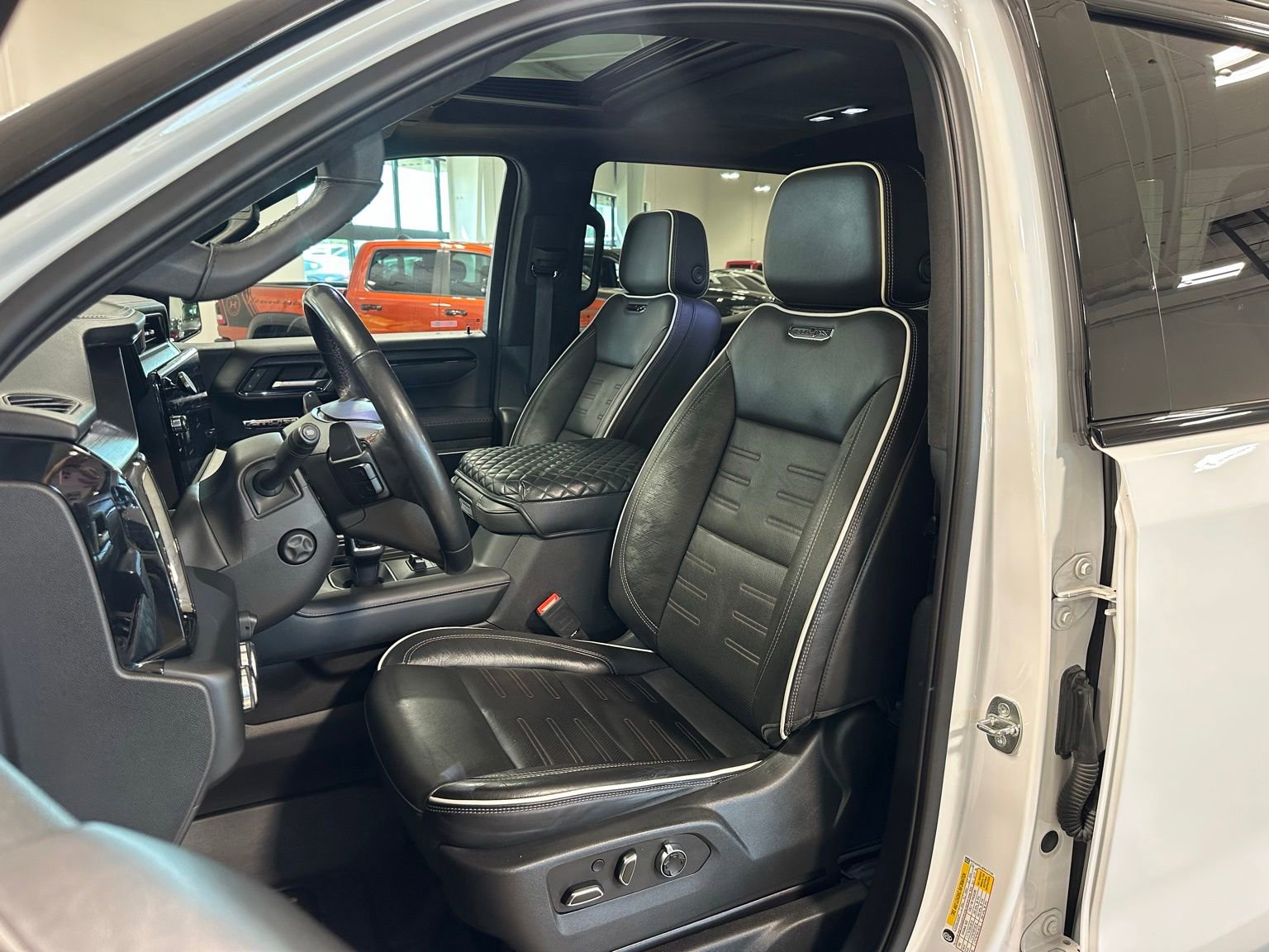 Used 2023 GMC Sierra 1500 AT4X AWD/4WD image 15