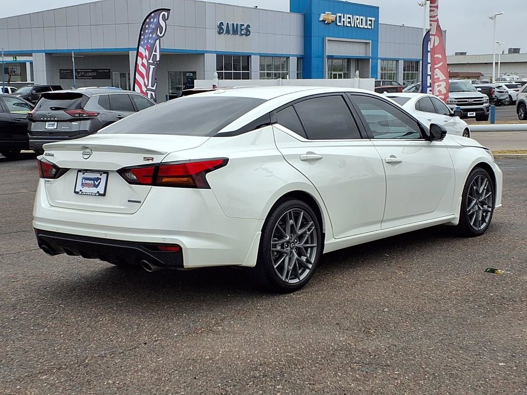Used 2024 Nissan Altima 2.0 SR FWD image 8