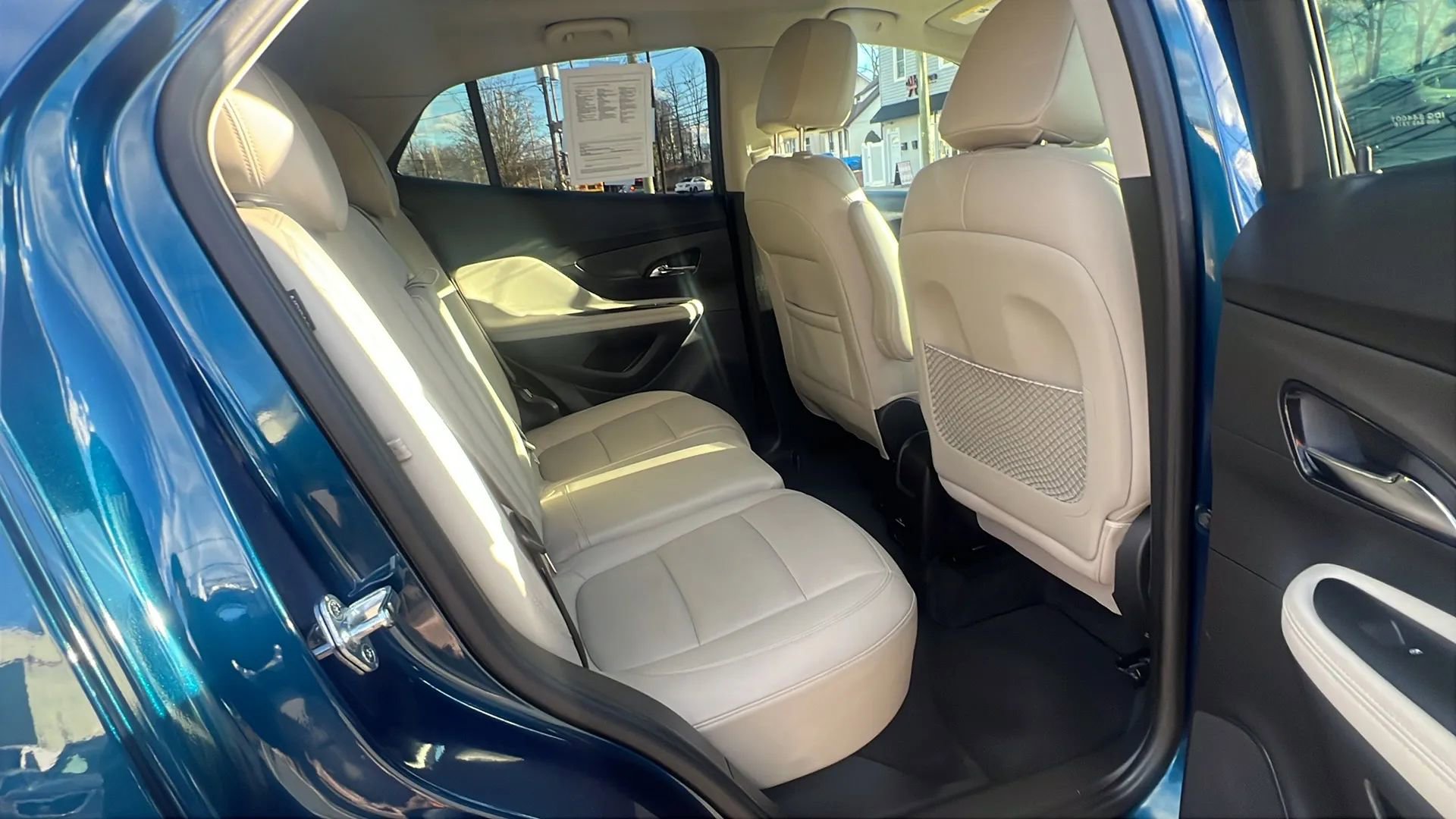 Used 2019 Buick Encore Essence image 29