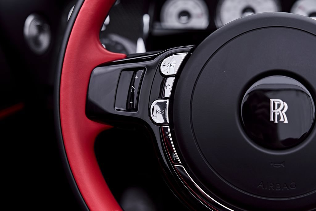Used 2020 Rolls-Royce Dawn RWD image 65