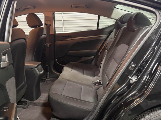 Used 2018 Hyundai Elantra SE w/ Cargo Package image 15