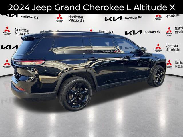 Used 2024 Jeep Grand Cherokee L Altitude AWD/4WD image 8