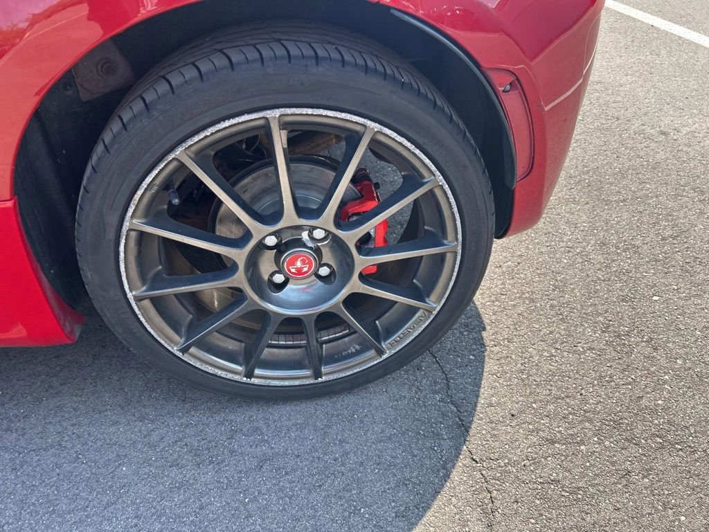Used 2015 FIAT 500 Abarth w/ Beats Audio Package FWD image 9