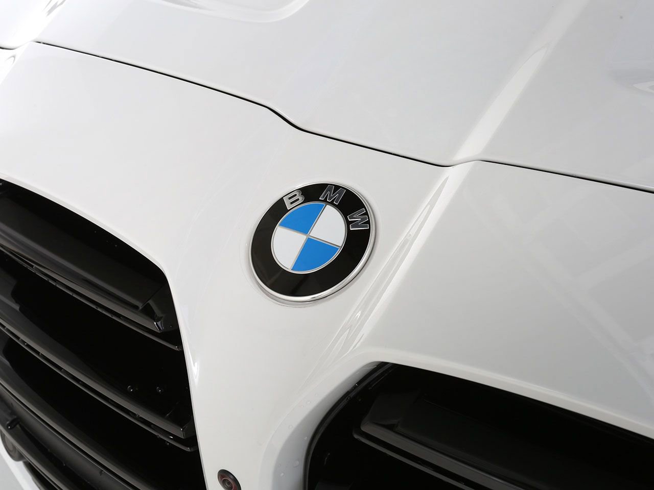 Used 2026 BMW M3 Competition w/ Carbon Package image 8