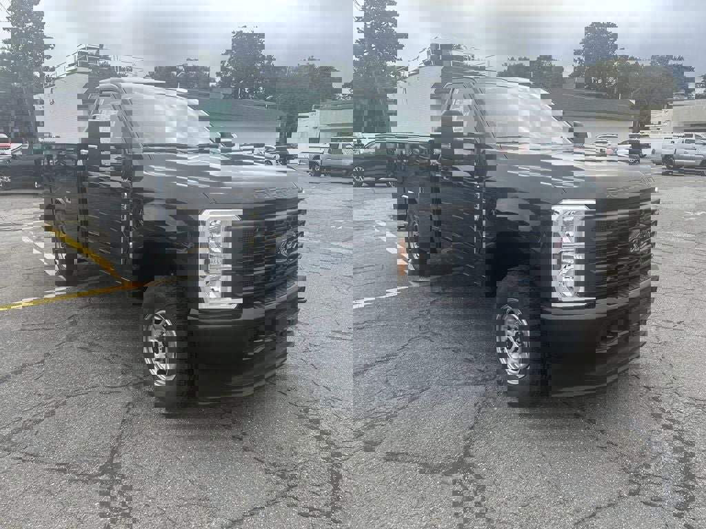 New 2026 Ford F250 XL image 3