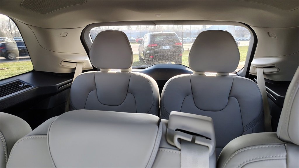 New 2026 Volvo XC90 B6 Ultra image 31