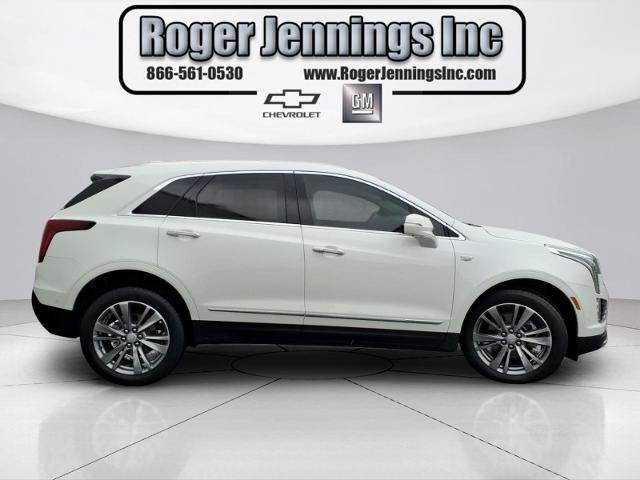 Used 2024 Cadillac XT5 Premium Luxury w/ Technology Package AWD/4WD image 5