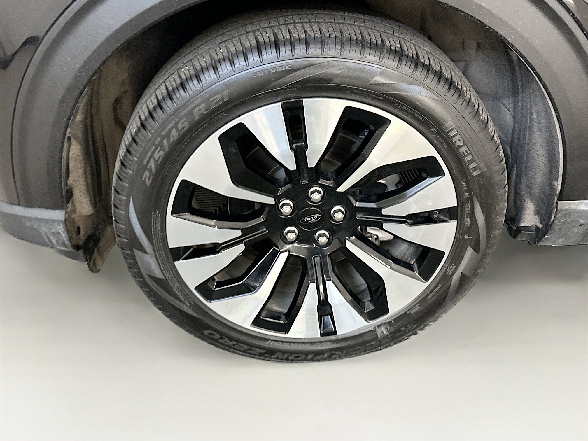 Used 2025 Ford Explorer Platinum w/ LUX Leather Package image 11