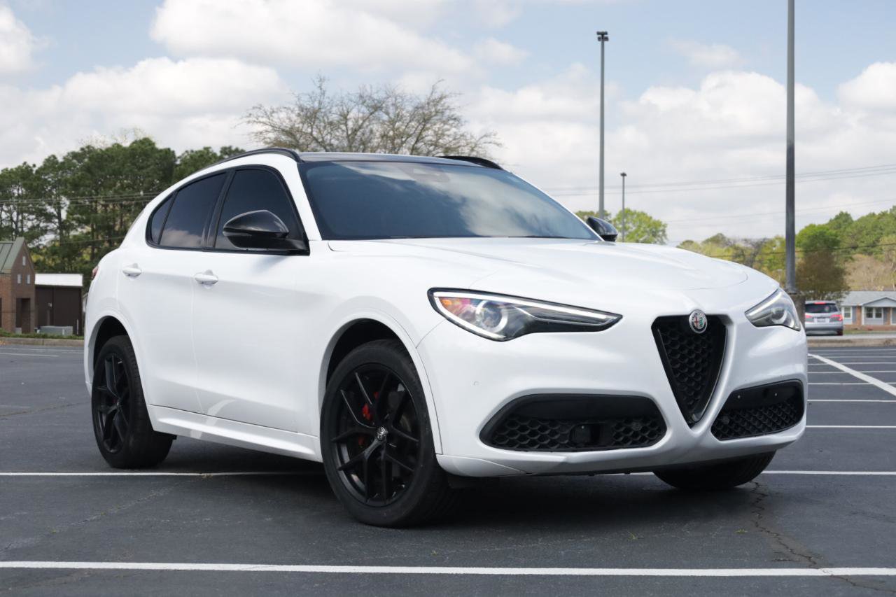 Used 2021 Alfa Romeo Stelvio Ti w/ Nero Edizione AWD/4WD image 7