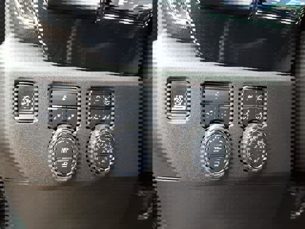 Certified 2025 Chevrolet Silverado 2500 LT w/ All Star Edition image 18