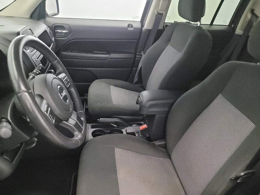 Used 2017 Jeep Patriot Latitude image 17