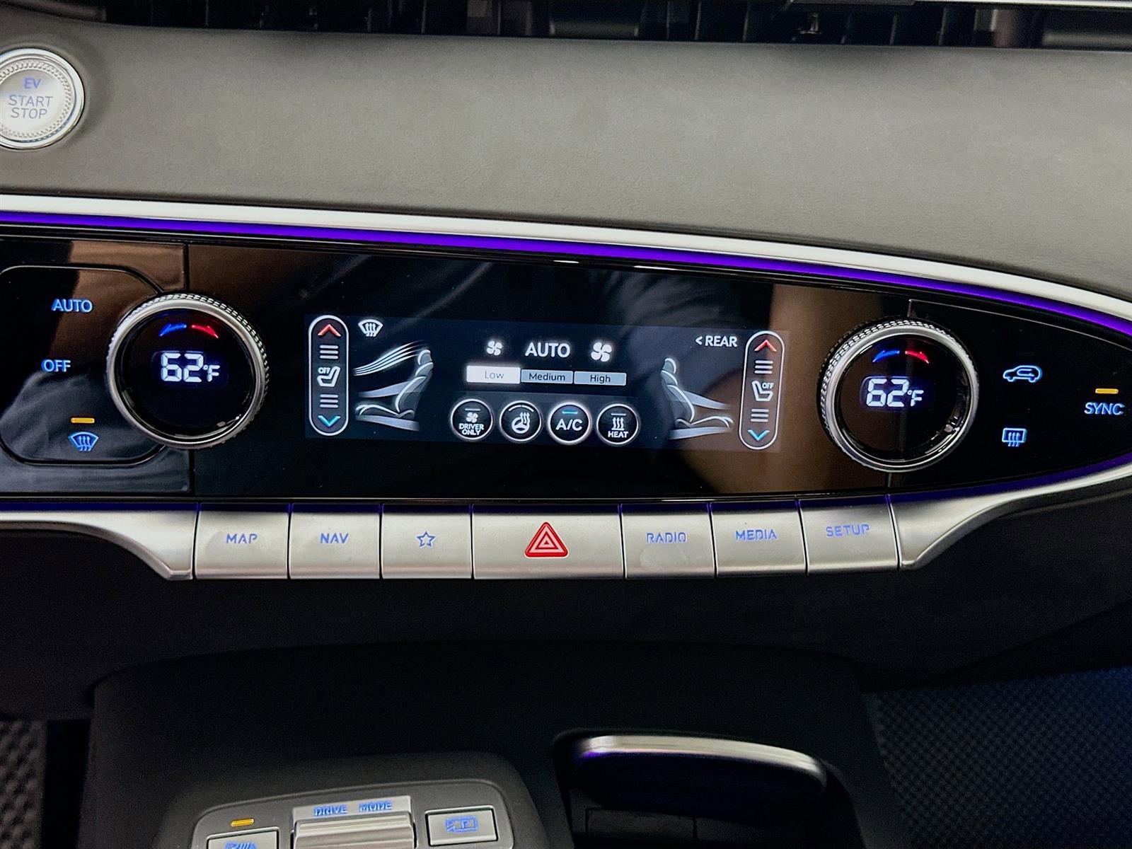 New 2025 Genesis Electrified GV70 Advanced w/ Prestige Package image 18