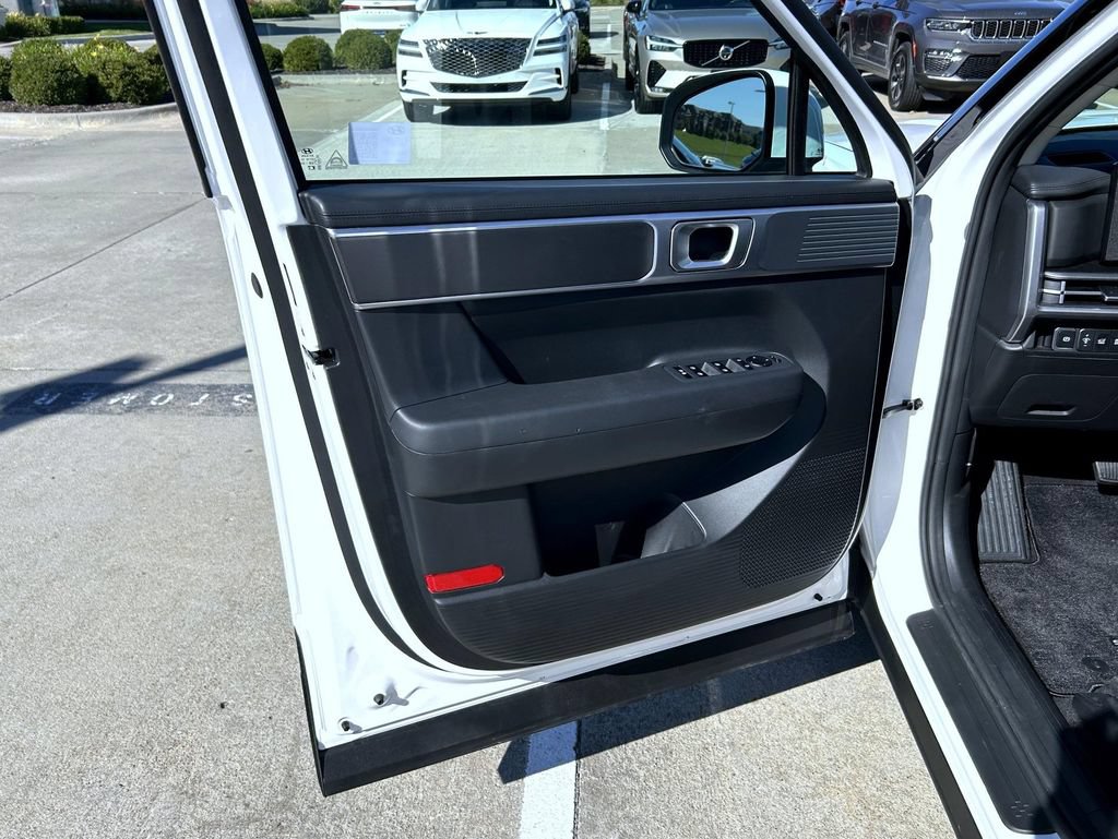 Used 2025 Hyundai Santa Fe SE AWD/4WD image 10