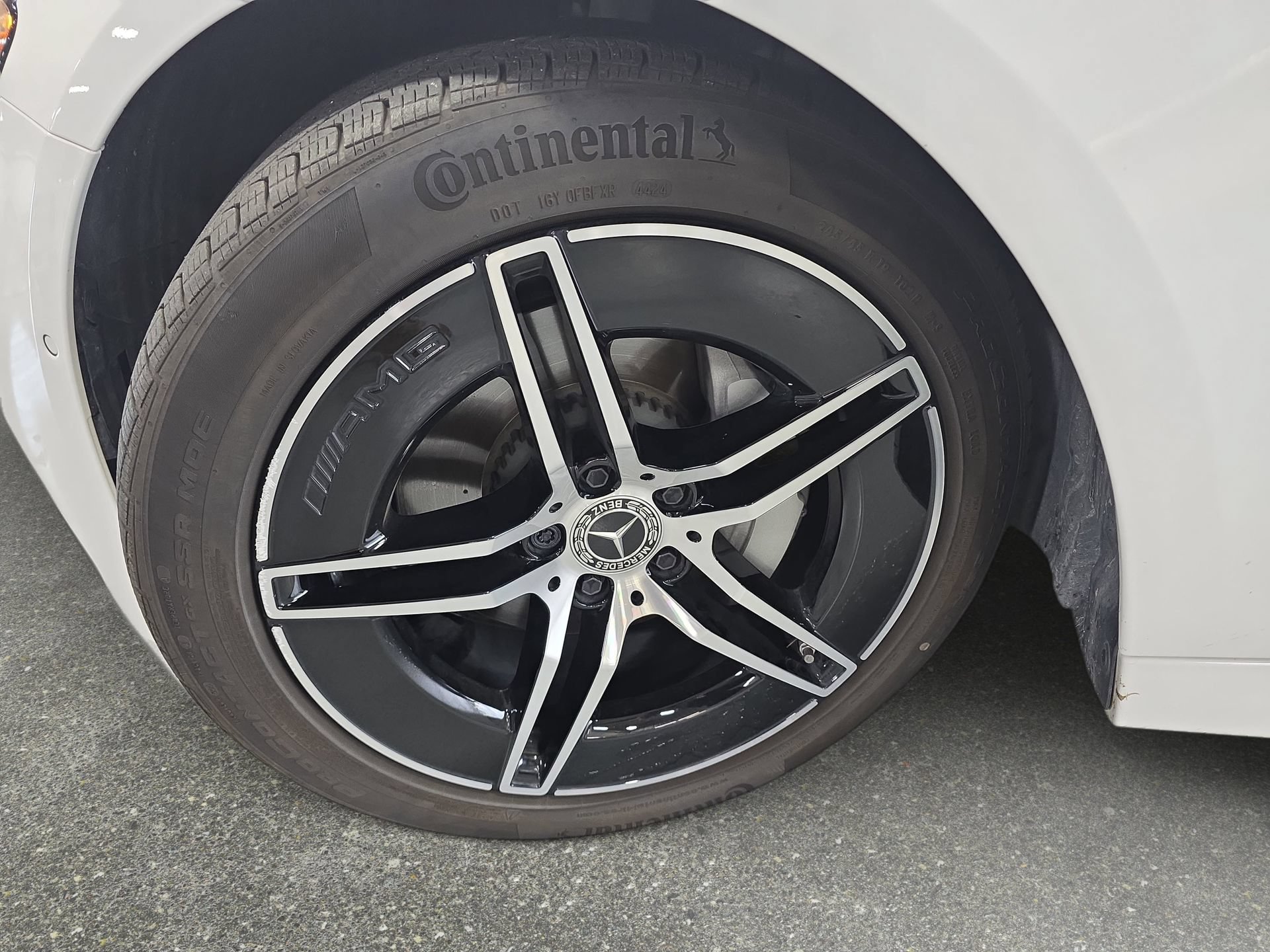 Used 2025 Mercedes-Benz E 350 4MATIC Sedan image 31
