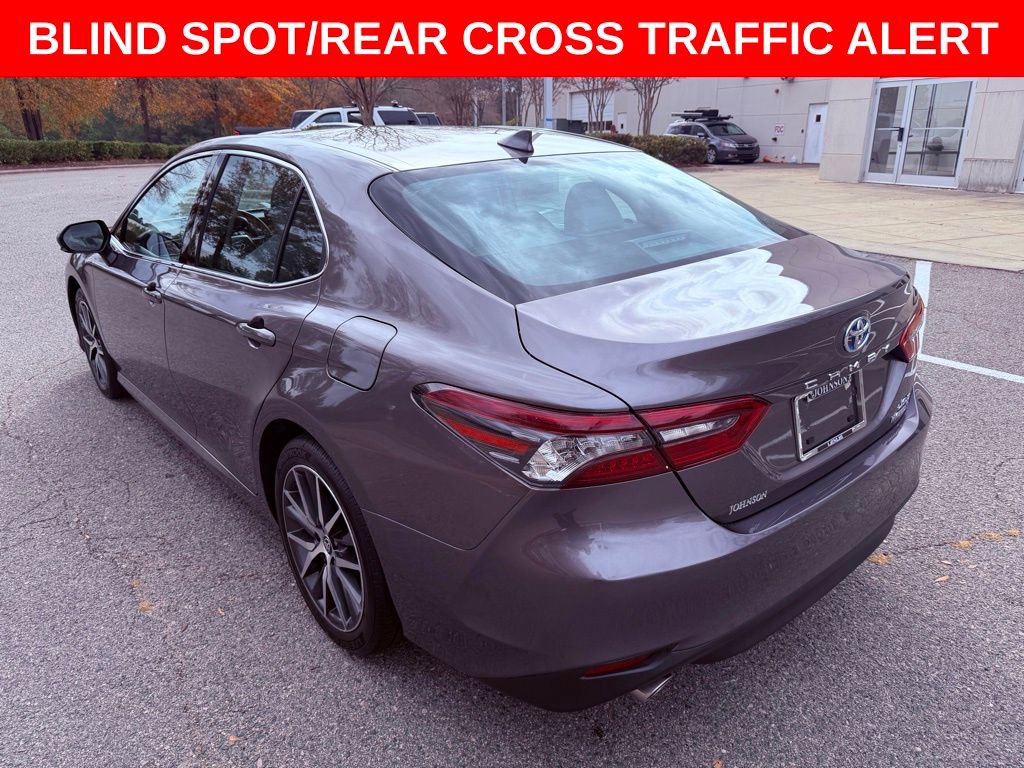 Used 2024 Toyota Camry XLE image 5