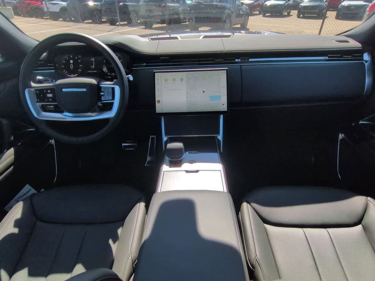 New 2026 Land Rover Range Rover Long Wheelbase SE AWD/4WD image 15