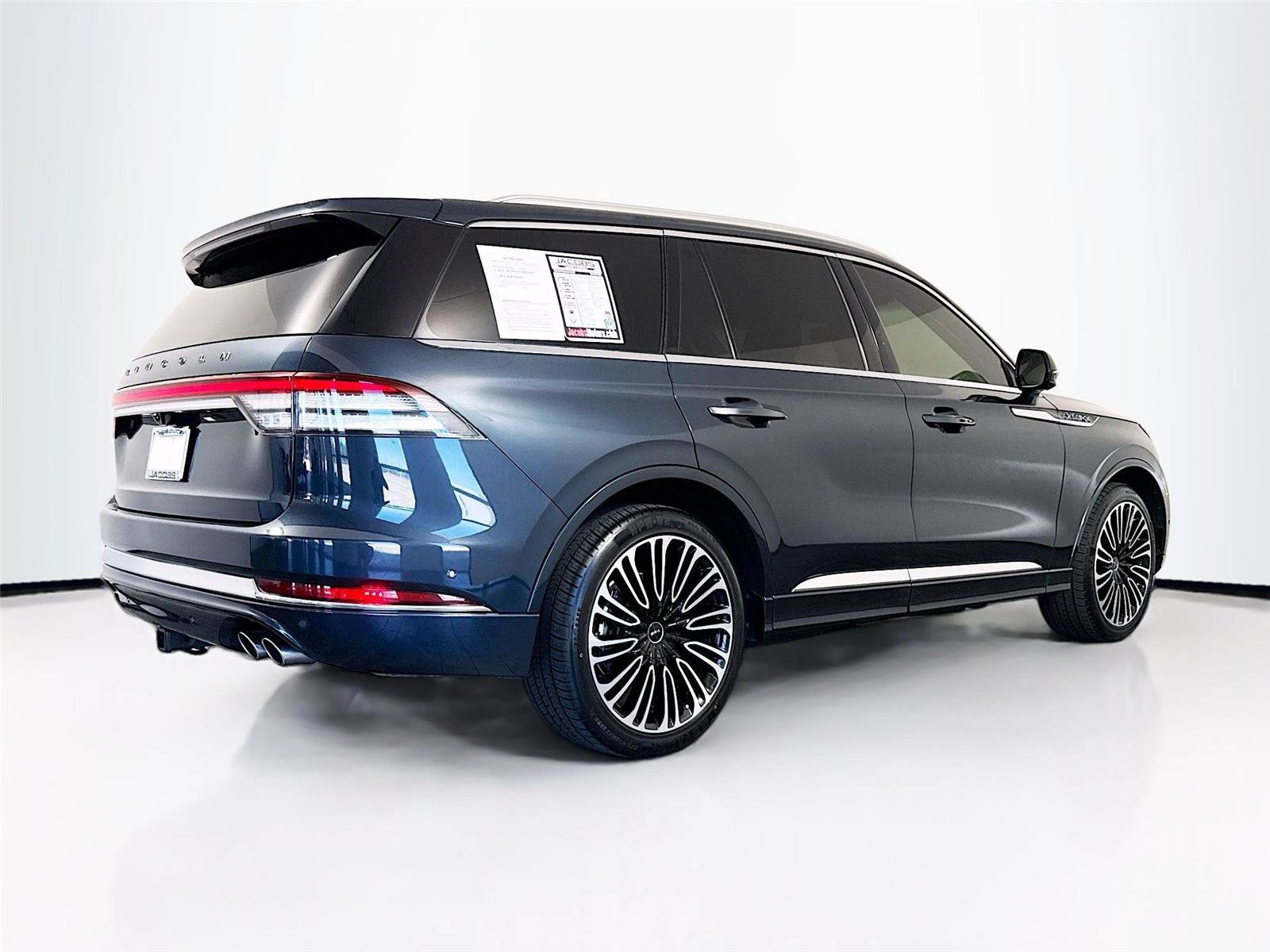 Used 2023 Lincoln Aviator Black Label w/ Dynamic Handling Package AWD/4WD image 46