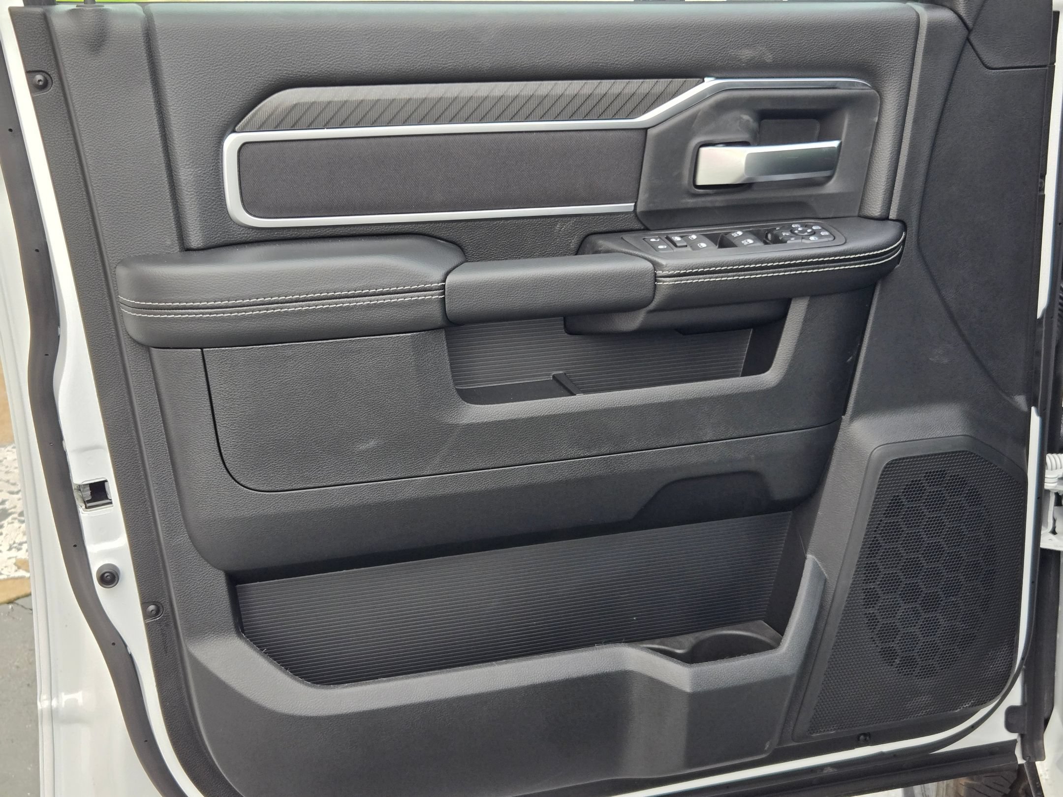 New 2026 RAM 2500 Big Horn AWD/4WD image 17