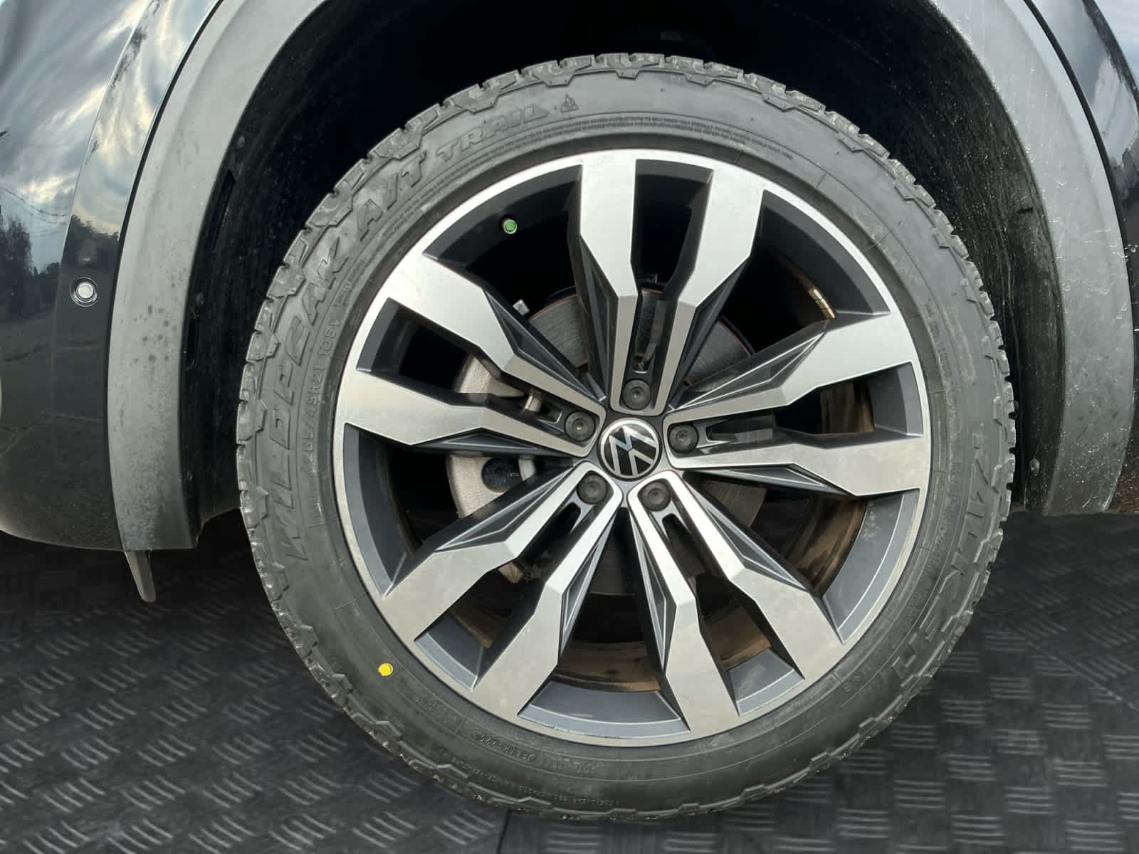 Used 2023 Volkswagen Atlas SEL Premium AWD/4WD image 14