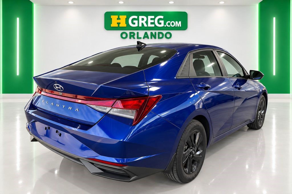 Used 2022 Hyundai Elantra SEL FWD image 7